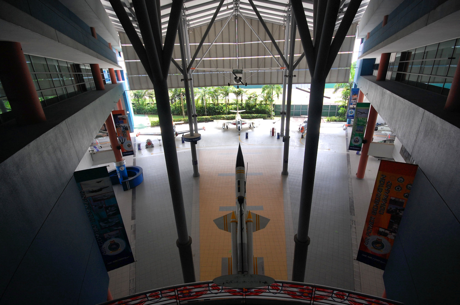 Il museo dell aviazione militare di Singapore a Paya Lebar