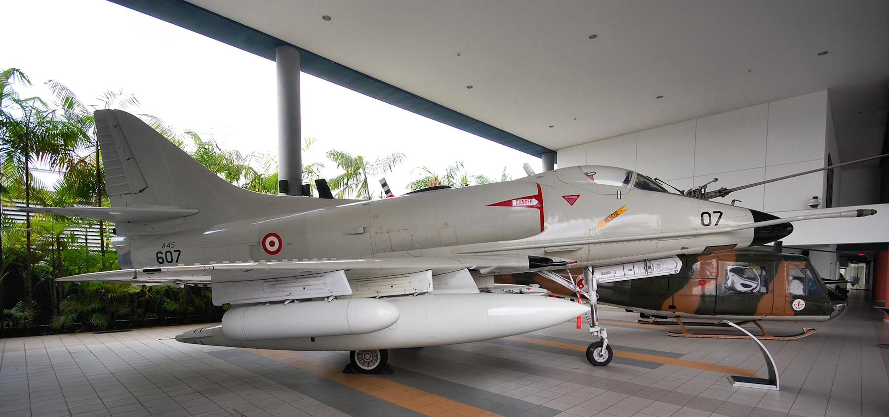Il museo dell aviazione militare di Singapore a Paya Lebar