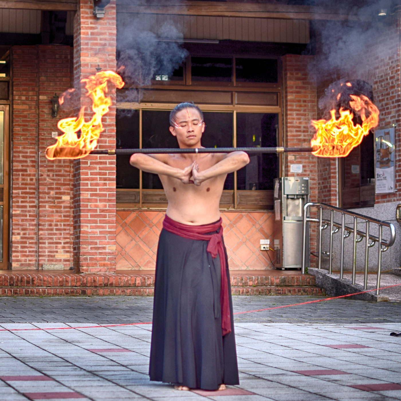 Artisti del fuoco al mausoleo di Chiang Kai-shek