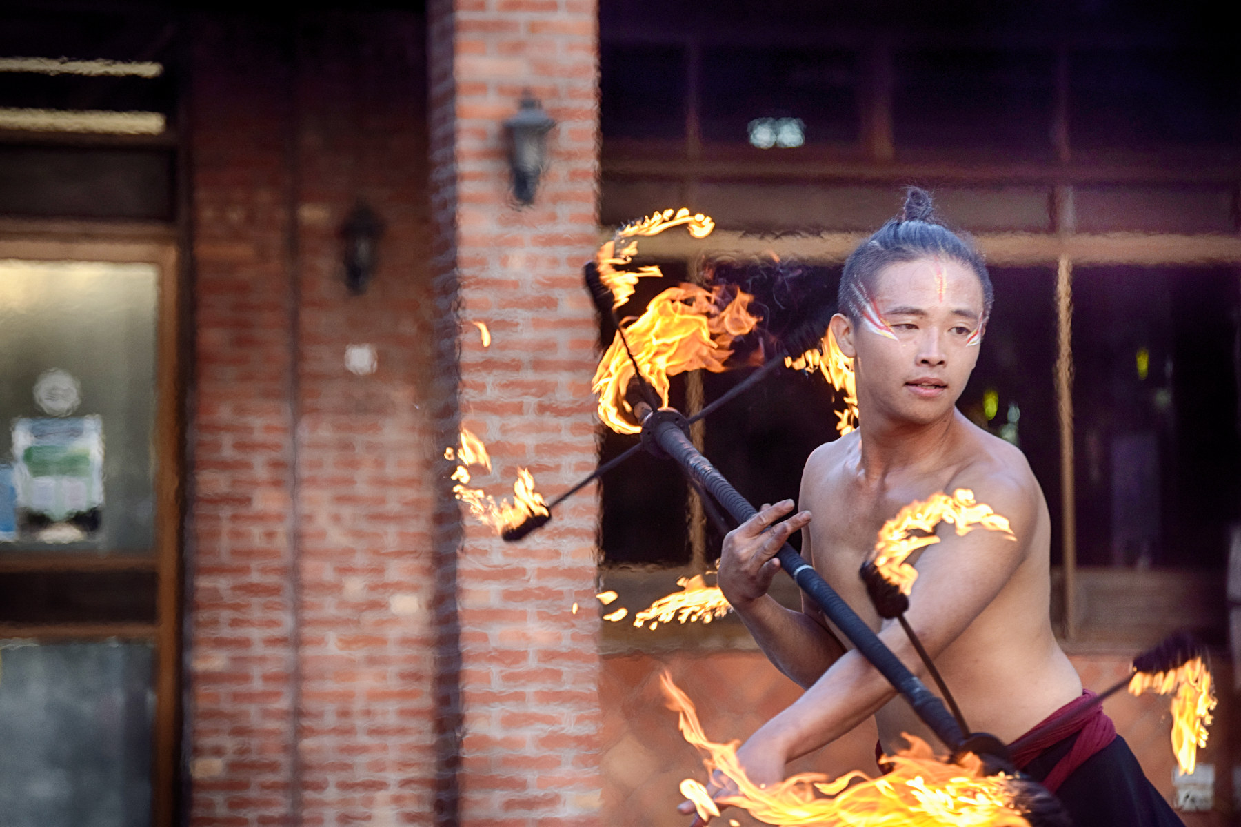 Artisti del fuoco al mausoleo di Chiang Kai-shek