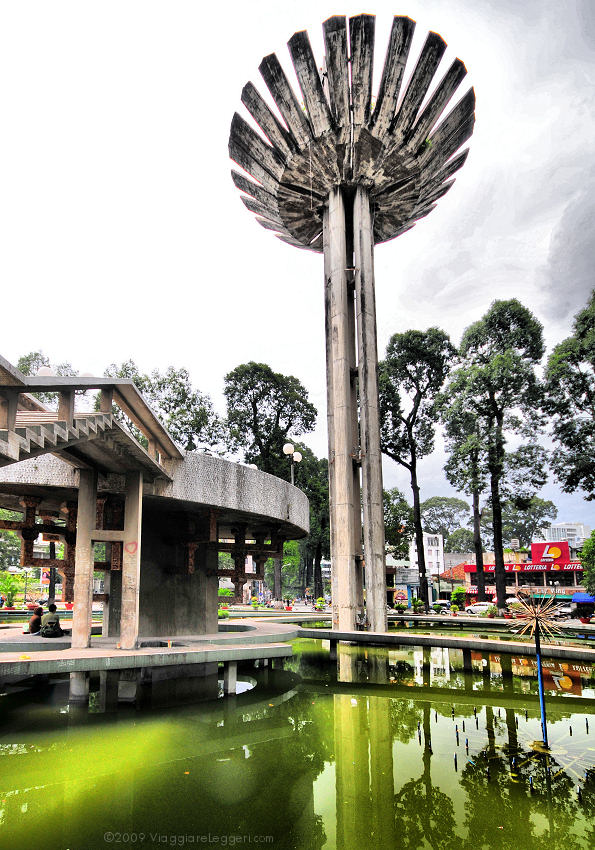 Le verdi acque del laghetto di Ho Con Rua