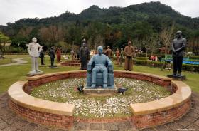 Chiang Kai-shek al Cihu Memorial Sculpture Garden
