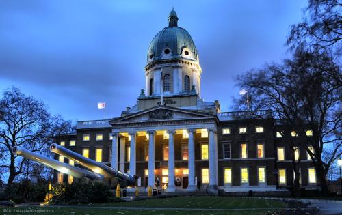 Ah, i musei di Londra! Ecco una conversazione