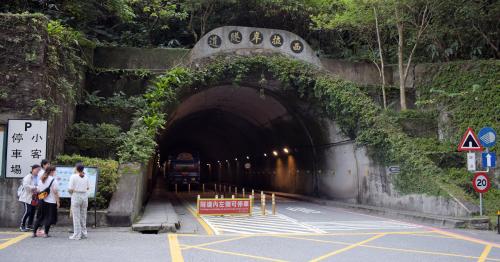 Siamo in auto a Taiwan, nel nord dell'isola. Mio