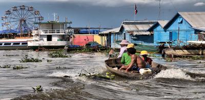 Barca sul lago di Tonle' Sap, Cambogia