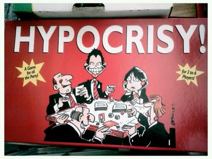 Hypocrisy, il gioco di Tony Blair