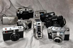 Vecchie fotocamere analogiche ricevute in regalo