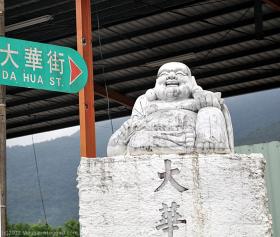 Il Buddha taiwanese all'incrocio