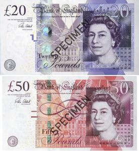 Le vecchie banconote da £20 e £50, fuori corso da ottobre 2022