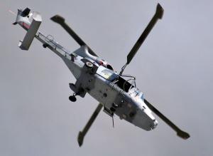 Non abbiamo foto recenti di aerei Ryanair. Ecco un AgustaWestland AW159 Wildcat della Royal Navy